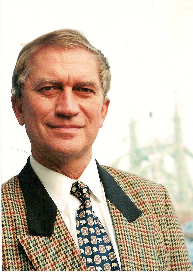 Dr. CEY-BERT RÓBERT GYULA